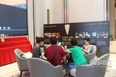 ɽĿܱ߹԰ƣ˾ӣ׷ϸ߾סƷʵĳԱǶʾΪ⣬ҵ˽ϸϢ֮ͽ˽г̡