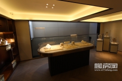 1¥󷿻ͻ͸߶Ϊ5.2׵ĵң߿Ը㣬ÿռdouble巿ǸΪ2ʹãһ鱦Һһ˽˰칫䡣